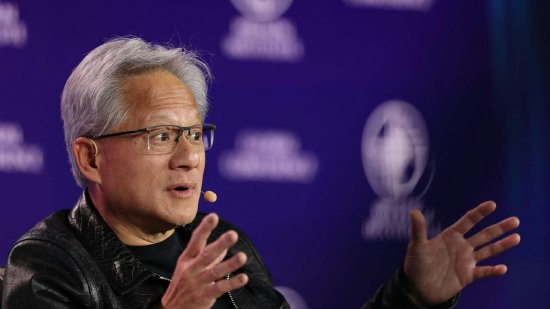 英伟达CEO黄仁勋：不会使用人工智能的人将失业